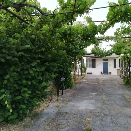 Etna, Salvia E Rosmarino Vakantiehuis Maletto